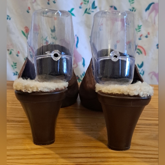 Ugg Brown Suede Sherpa Lined Boho Casual Neutral Slide Mule Clog Shoe SZ 8.5 - Picture 5 of 9